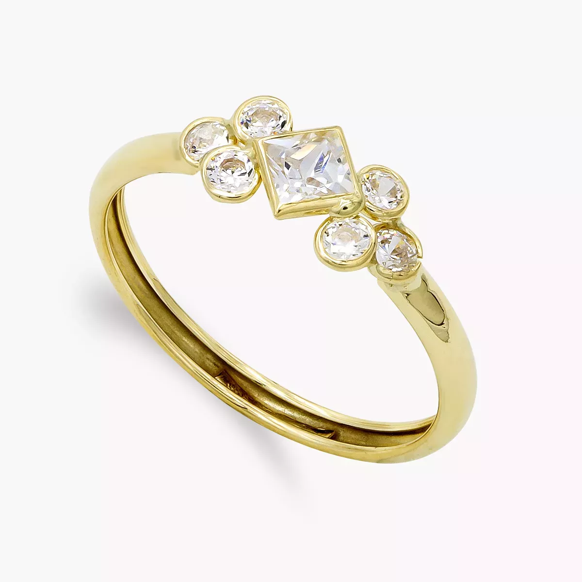 9K SORTIJA ORO AMARILLO CON CIRCONITAS ROMBO Y REDONDAS. ANCHO: 6