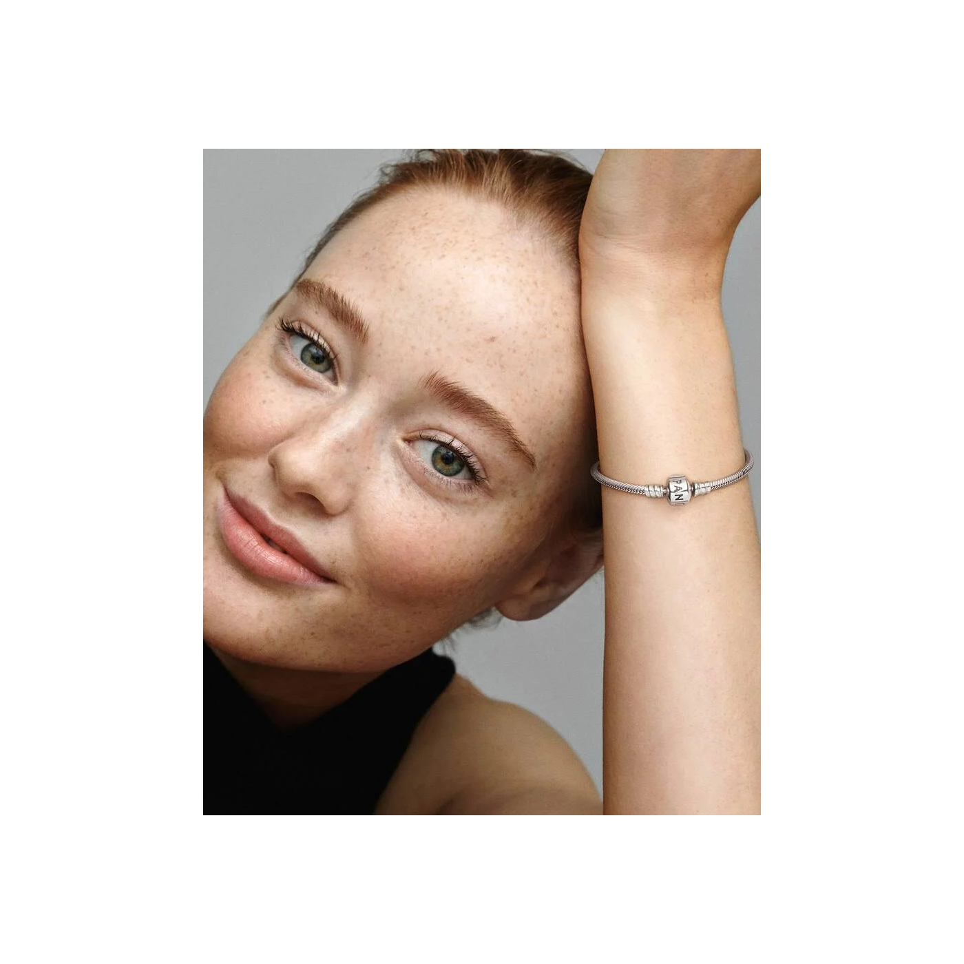 Pulsera Pandora Moments Cadena de Serpiente con Cierre de Barril