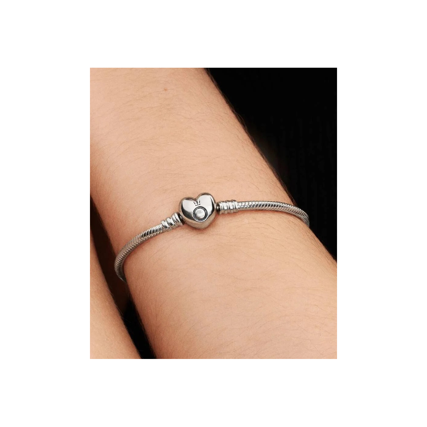 Pulsera Diseño Cadena de Serpiente y Corazón de Moments