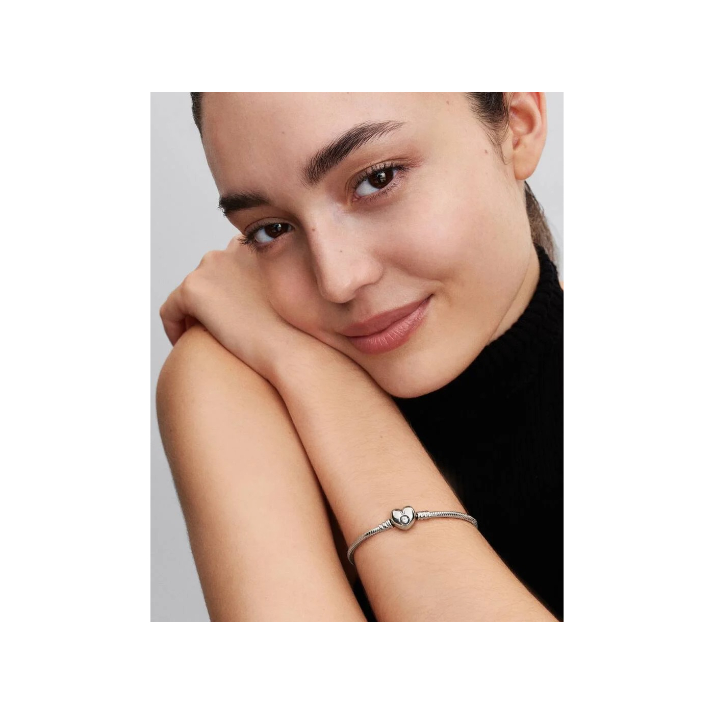 Pulsera Diseño Cadena de Serpiente y Corazón de Moments