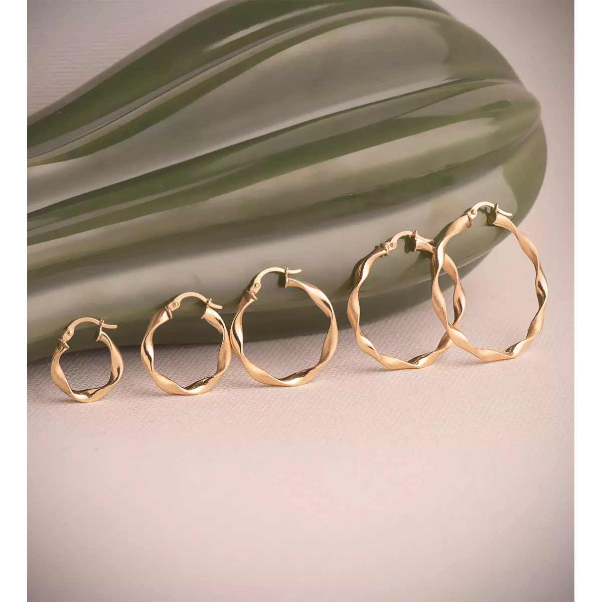 18K AROS ORO AMARILLO HUECOS RETORCIDOS MATE Y BRILLO 30 MM. GROSOR: 3 MM 2,05gr