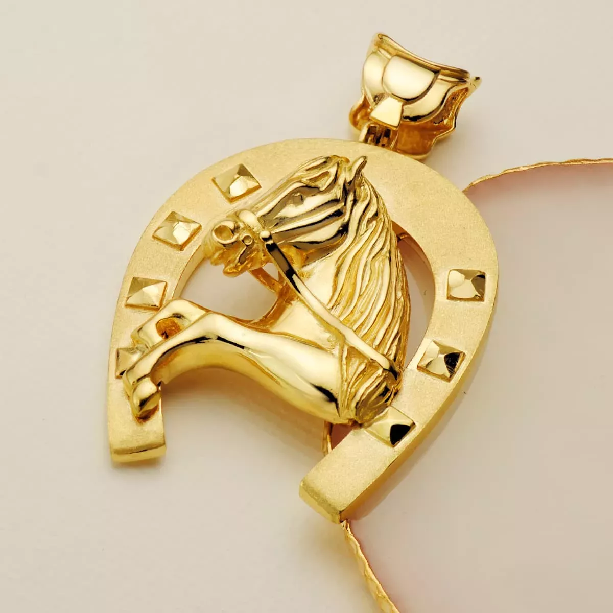 COLGANTES ESCULTURAS