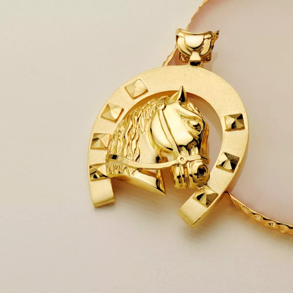 COLGANTES ESCULTURAS