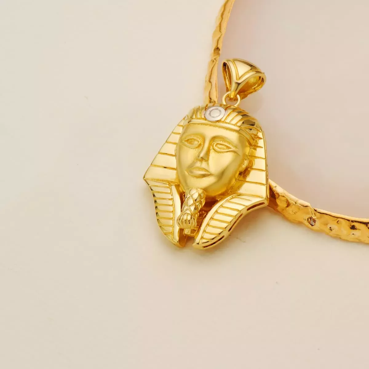 COLGANTES ESCULTURAS